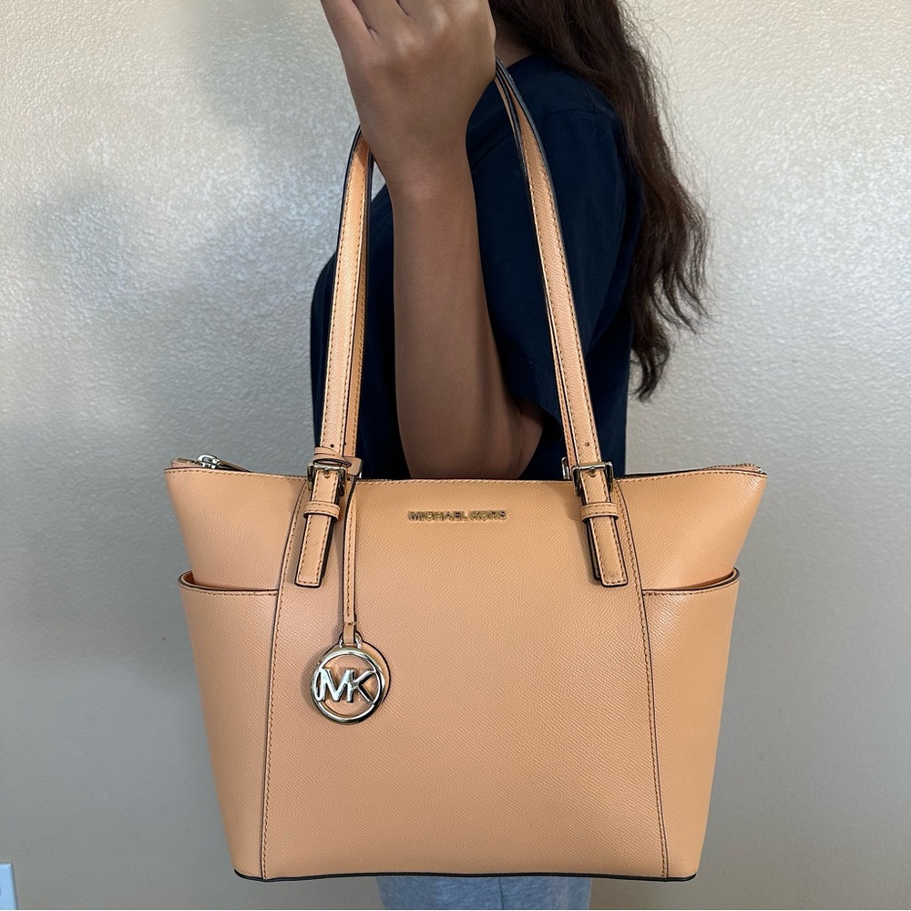 Authentic Michael Kors Leather Bag